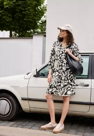 Knielange jurk in tuniek-look