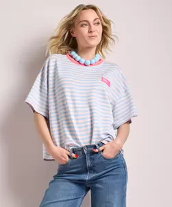 T-shirt label met strepen
