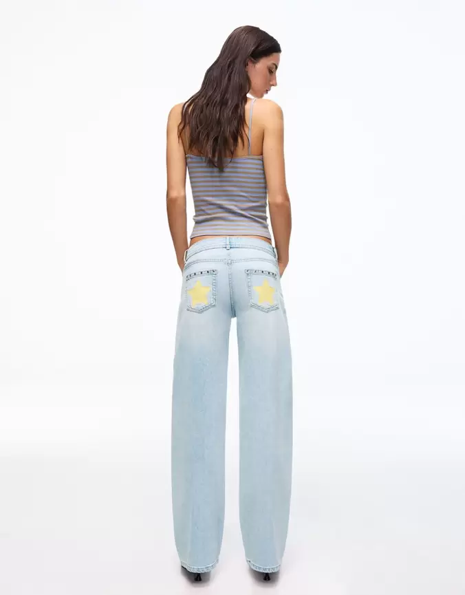 Baggy jeans met lage taille en studs