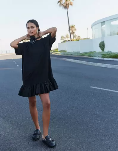 Ruffle T-shirt Mini Jurk Zwart