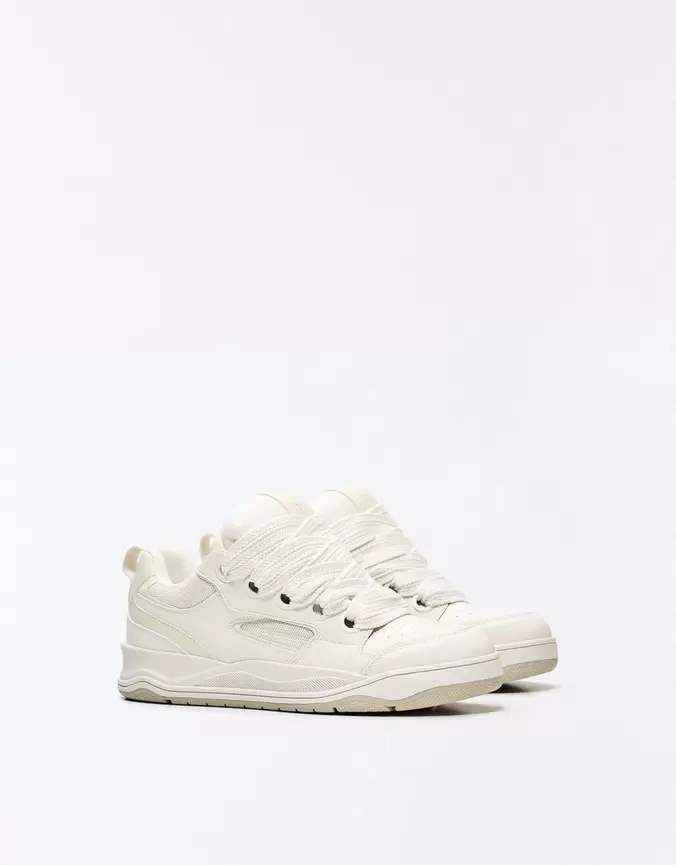 Skatersneakers met dikke zool
