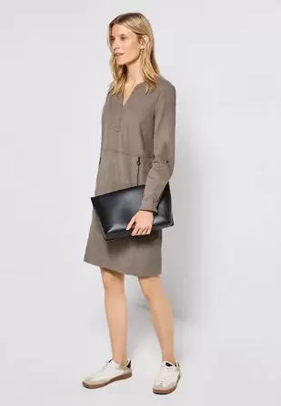 Corduroy jurk met gespleten hals