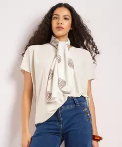 T-shirt met sjaal