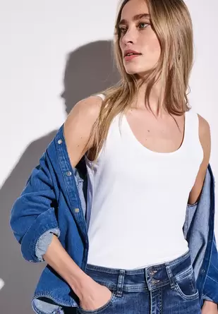 Basic top in effen kleur