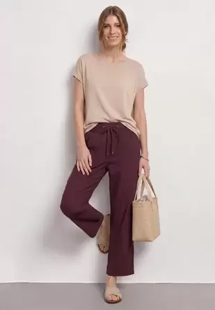 Broek met Straight Leg pijpen in casual pasvorm en omgeslagen boorden