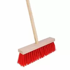 Bezem – Nylon met Houten Steel