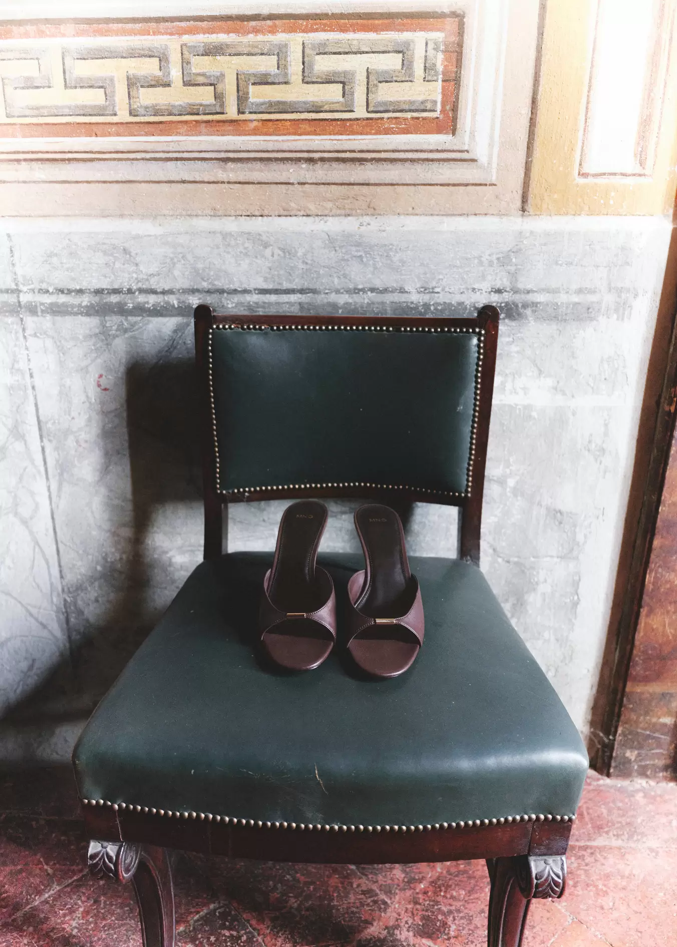 Heeled sandals with metallic detail