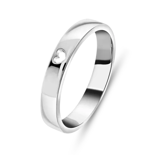 Zilveren ring met uitgesneden hart