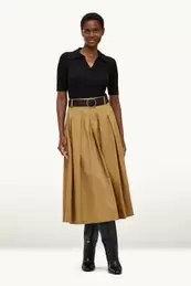 Fit & flare-jurk met ceintuur en V-hals