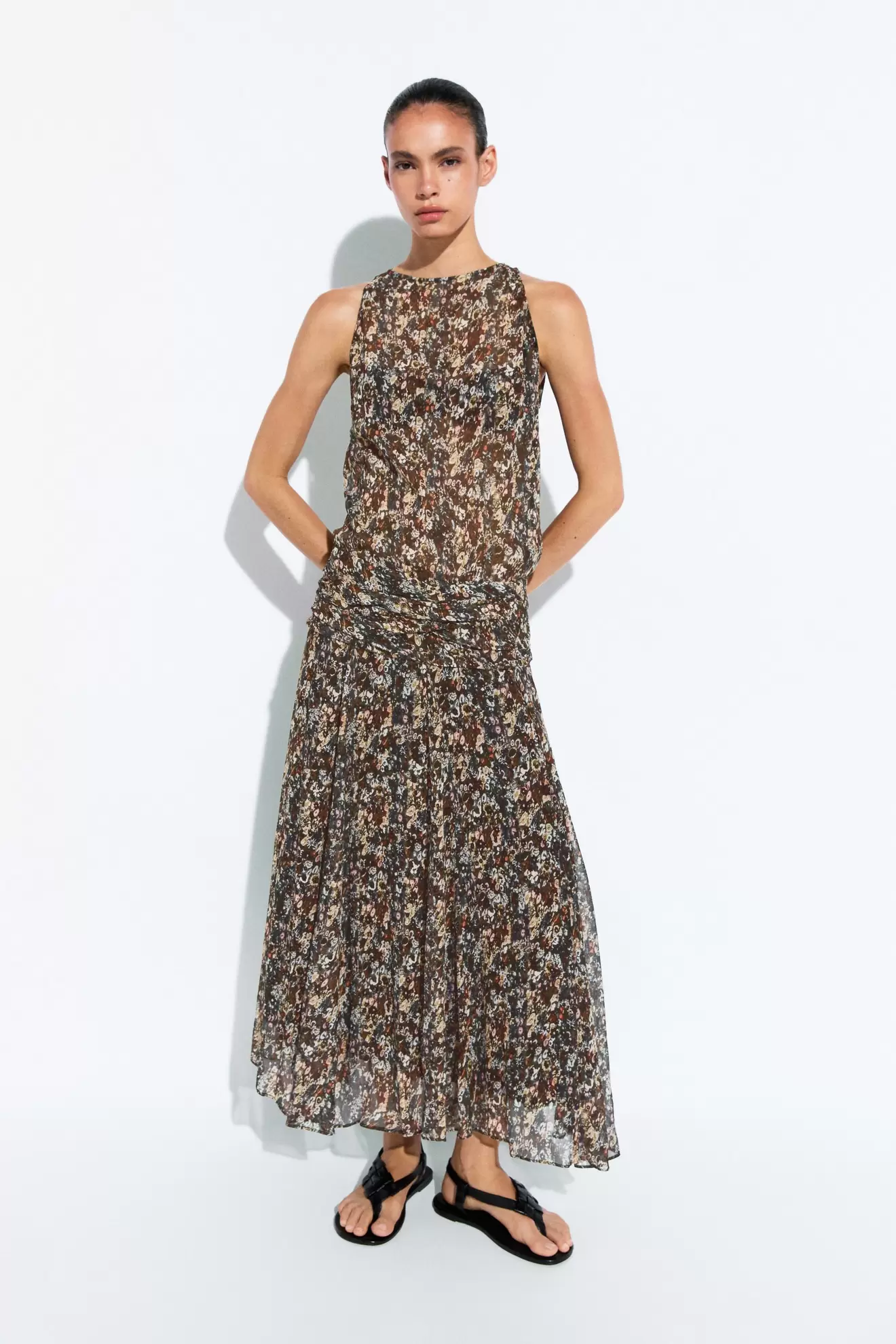 Vestido estampado detalle fajín
