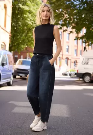 Jeans met High Waist en wijd uitlopende pijpen in een Loose Fit-pasvorm