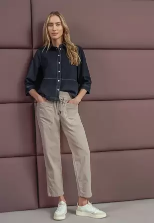 Corduroybroek met Slim Leg-pijpen en een Loose Fit-pasvorm