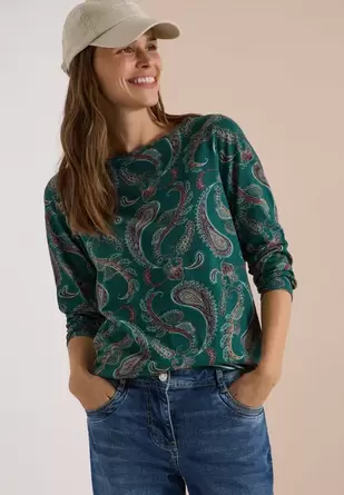 Shirt met boothals en geribbelde details