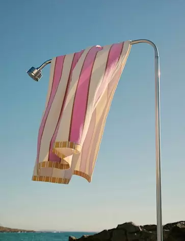 Zandbestendige strandhanddoek van zuiver katoen