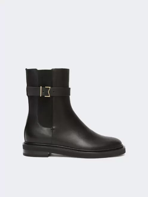 Leather Chelsea boots