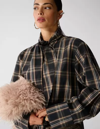 Oversized Fit Scarf Blouse Bruin