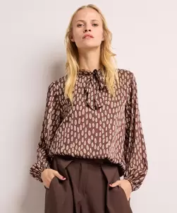 Top met print en strik