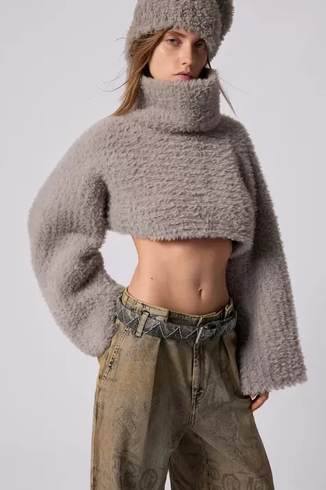 Set van cropped trui en muts