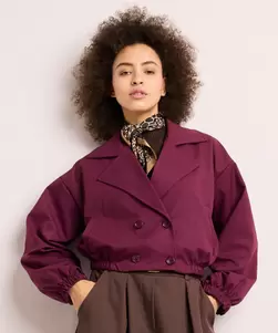 Korte blazer met knopen
