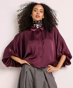 Satijnen blouse met korte pofmouw