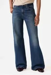 Loose Bootcut Jeans