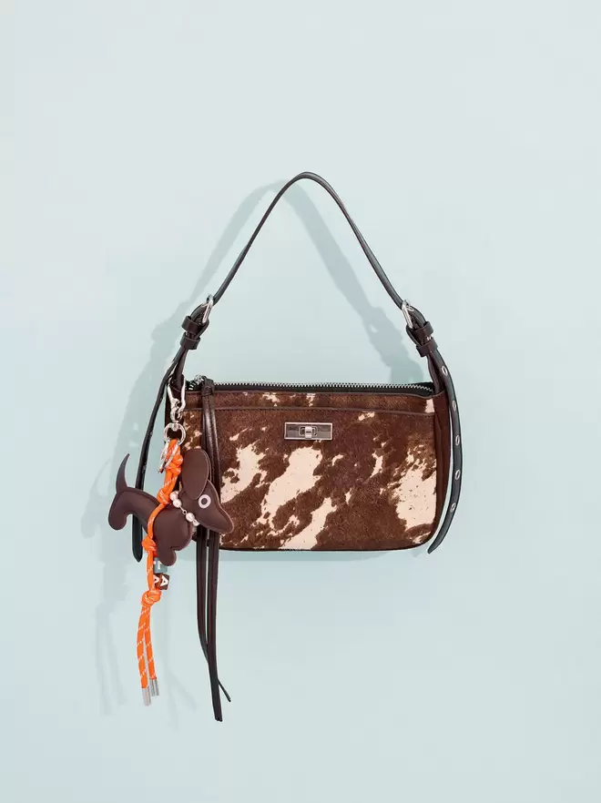 Shoulder bag with leather