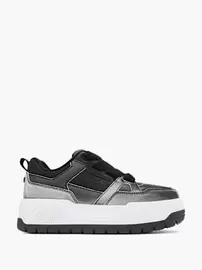 Sneakersy