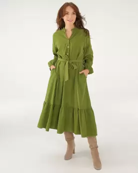 Zielona sukienka z paskiem