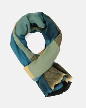 Miękki szal w kratę