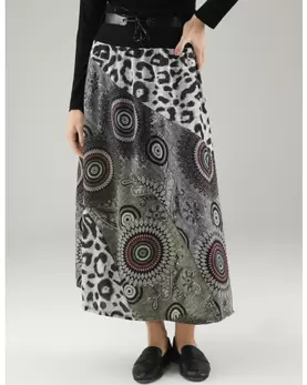 Dzianinowa spódnica z paskiem