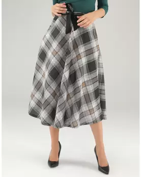Spódnica w kratę z paskiem