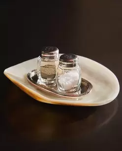 KOMPLET SOLNICZKA I PIEPRZNICZKA Z TACĄ