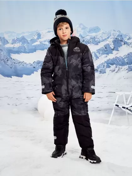 Kombinezon zimowy z odblaskowymi elementami