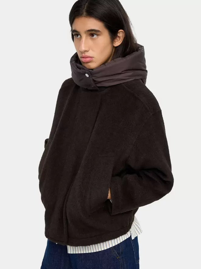 Hooded jacket with side pockets