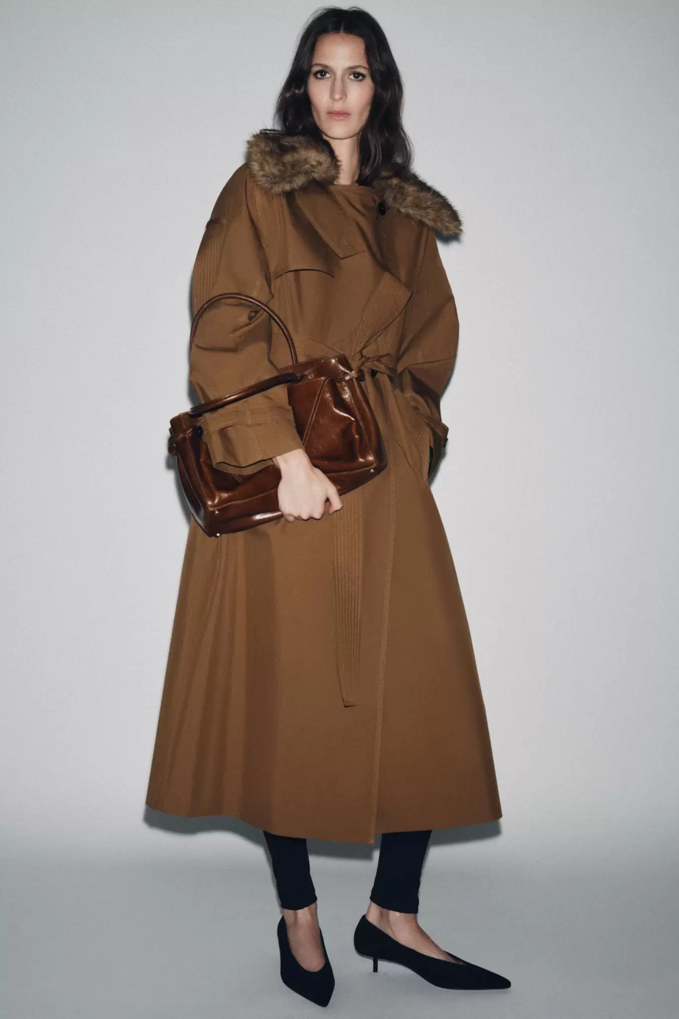 SUEDE KITTEN HEEL SHOES