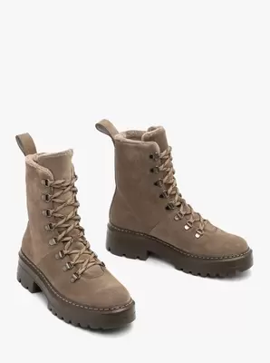 Szare welurowe śniegowce