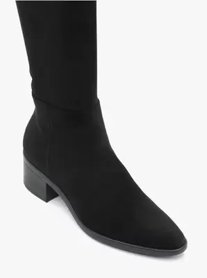 Czarne ocieplane kozaki z elastyczną cholewką