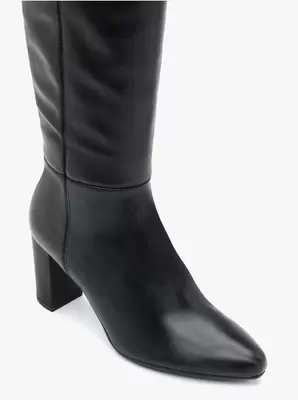 Czarne kozaki na obcasie ze skóry licowej