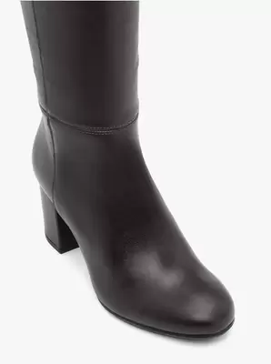 Bordowe kozaki na słupku ze skóry licowej