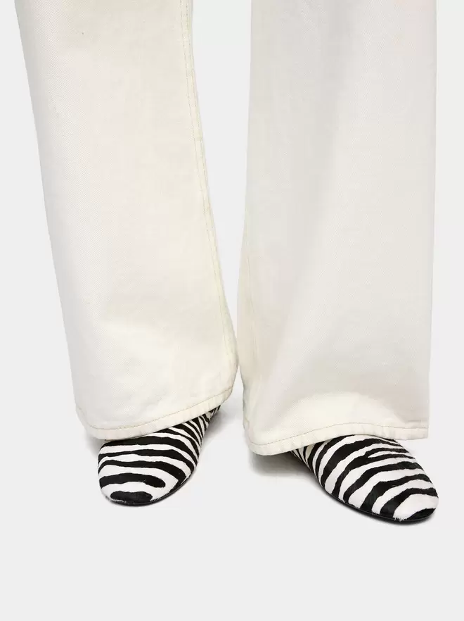 Leather printed ballet flats with animal print