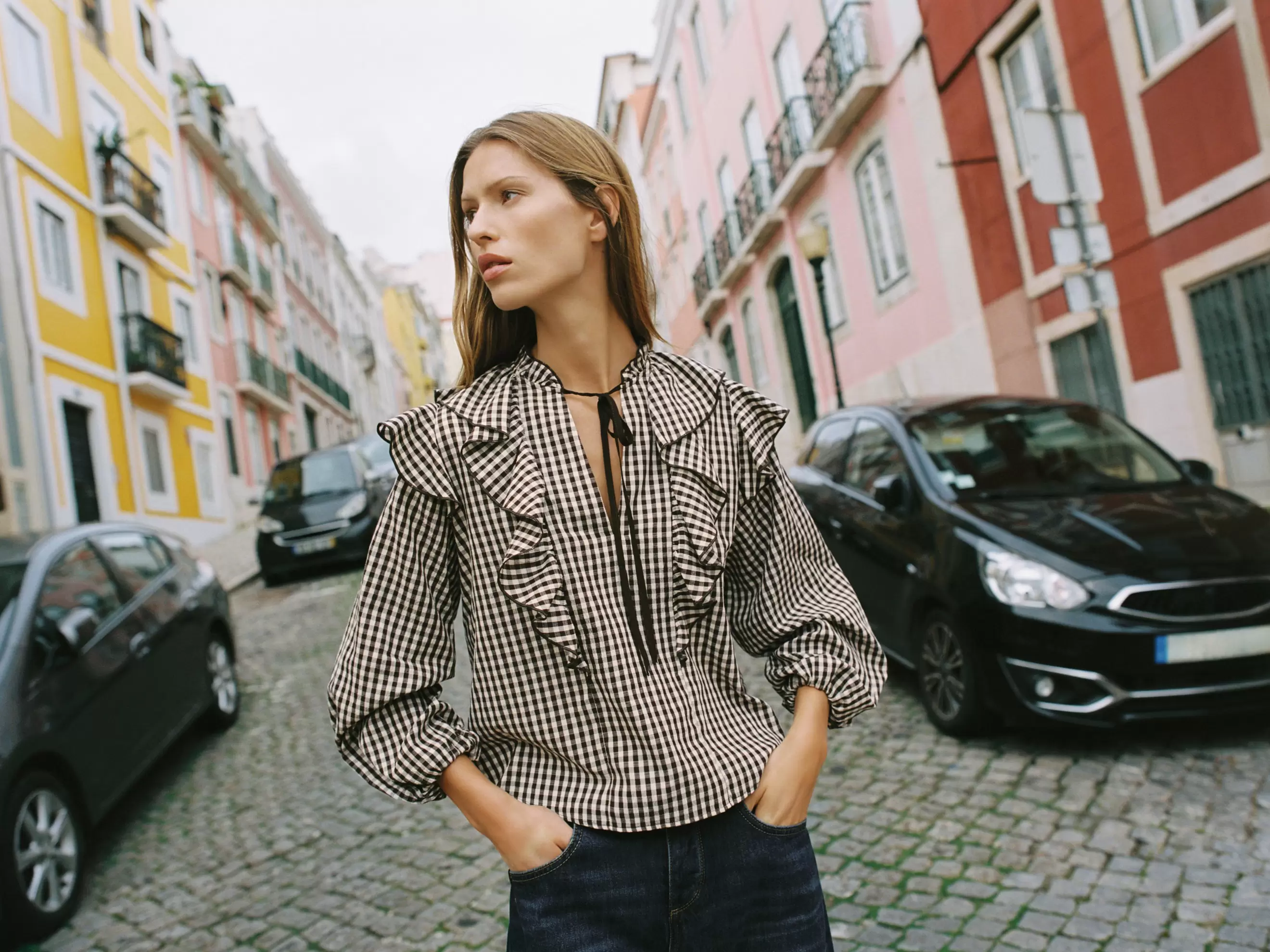 RUFFLED GINGHAM BLOUSE