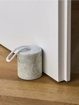 Marmurowy stoper do drzwi