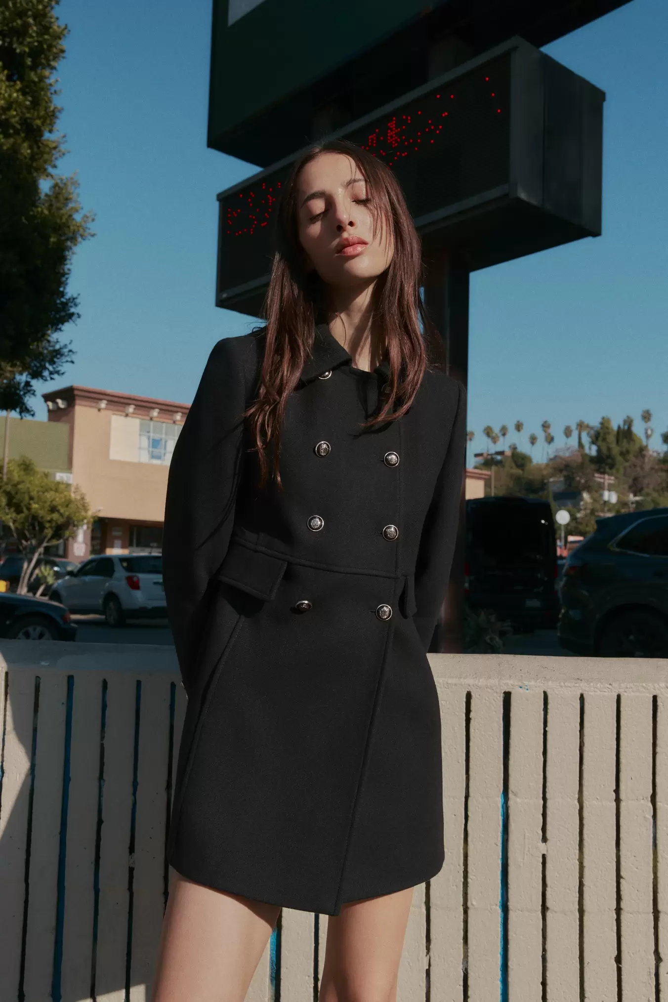 SHORT DOUBLE-BREASTED WOOL COAT