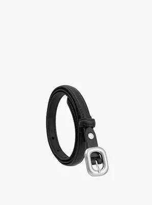 Czarny pasek damski ze skóry licowej ze srebrną klamrą