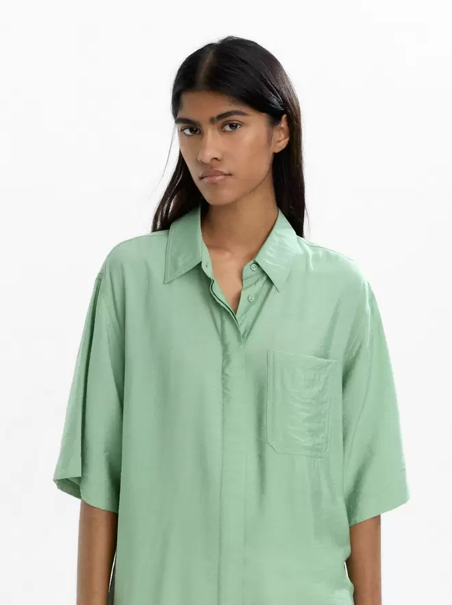 Shirt dress with pocket