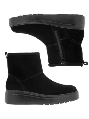 Czarne śniegowce na grubszym spodzie ocieplane wełną