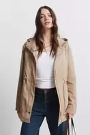 Parka capucha repelente al agua