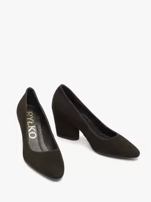 Czekoladowe czółenka na słupku