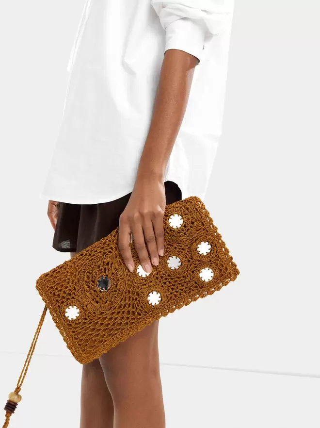 Mesh handbag with mirror effect