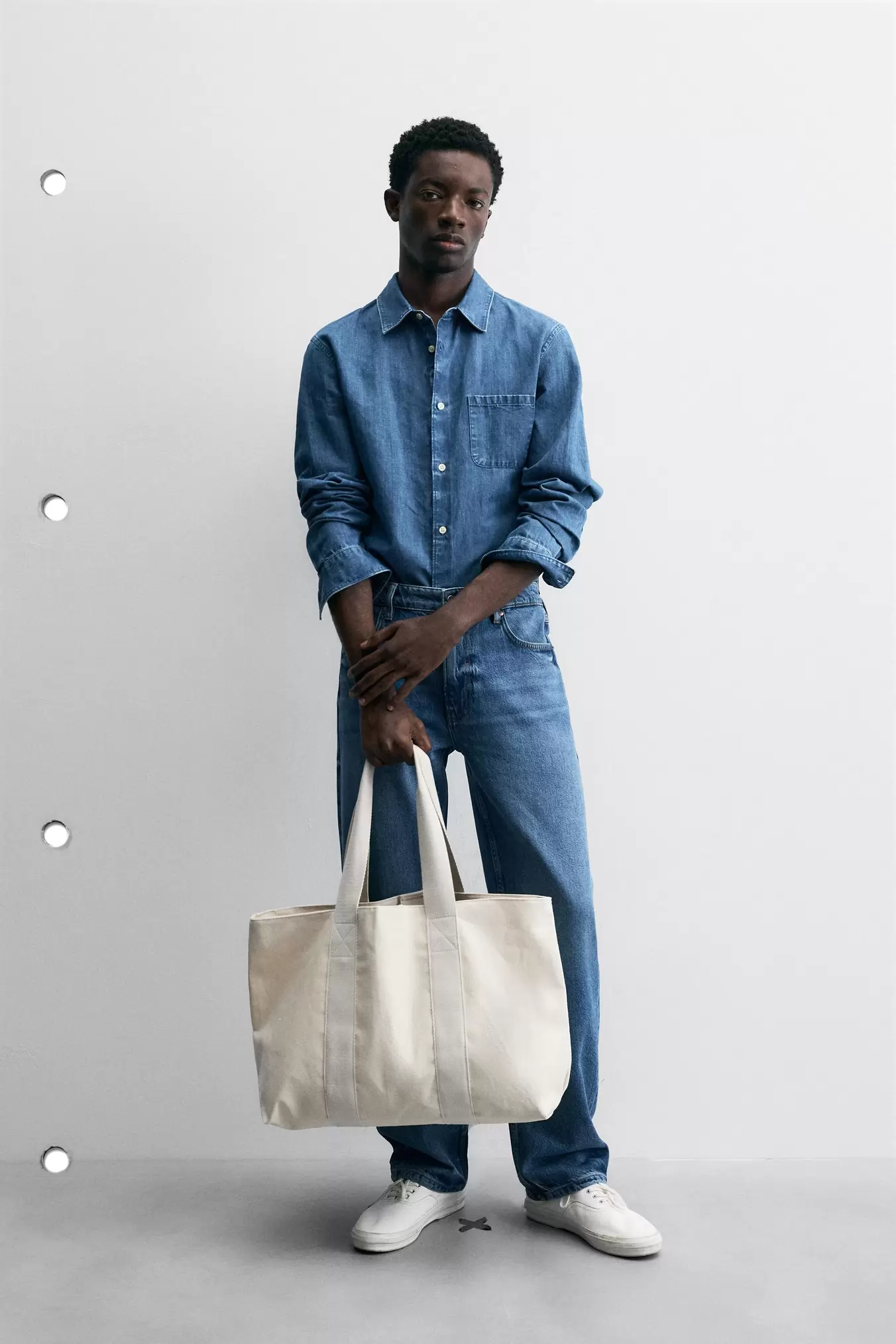 REGULAR FIT CHAMBRAY SHIRT
